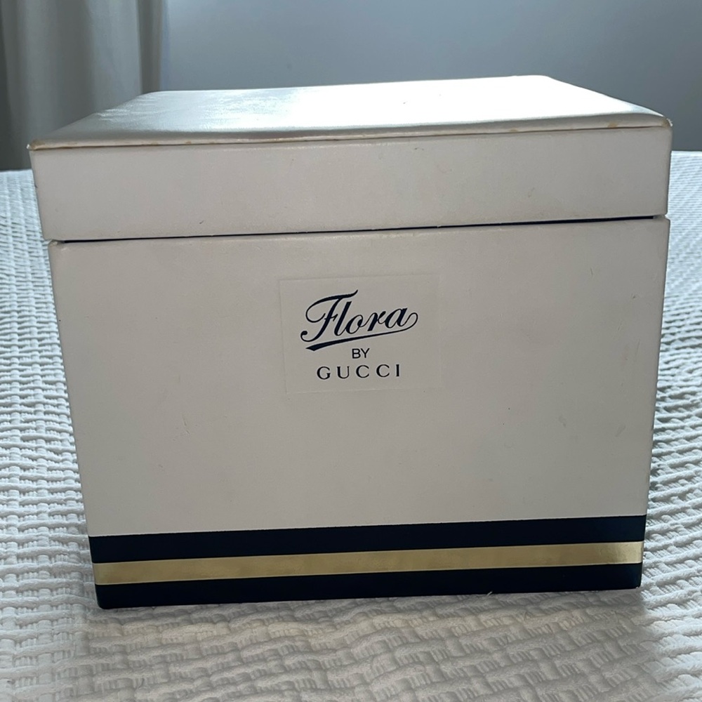 Gucci box
